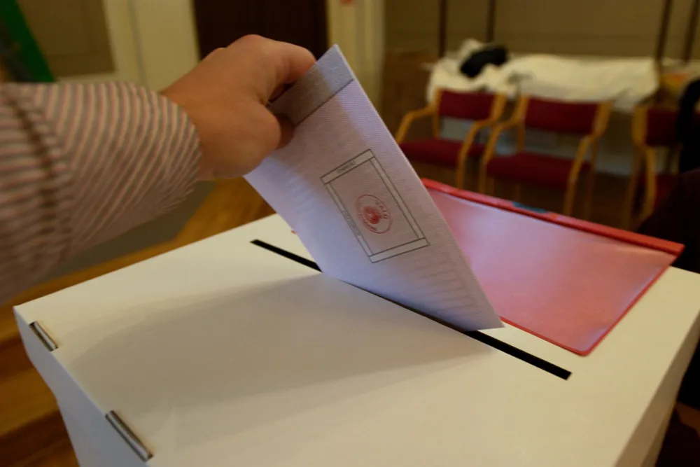 Oppfatninger om hva man tror er kilden til ulikhet forklarer holdningene til omfordeling på venstre- og høyresiden i politikken, skriver kronikkforfatteren.