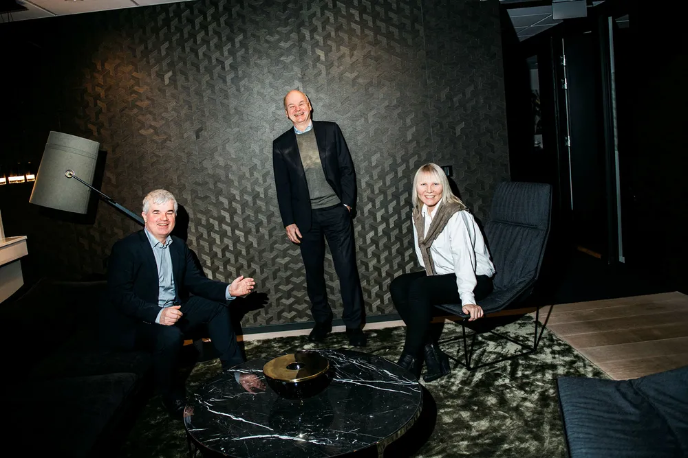 Investinor og investeringsdirektør Jon Øyvind Eriksen (til venstre) leder an i den nye emisjonen. Styreformann Sverre Munck (midten) har også investert, og partner Bente Loe i Alliance Ventures Spring har fulgt selskapet helt siden første emisjon. Foto: Fartein Rudjord