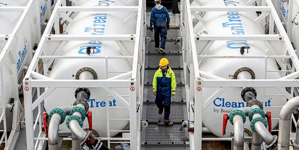 Cleantreat er et system som renser behandlingsvannet etter avlusning i brønnbåt.