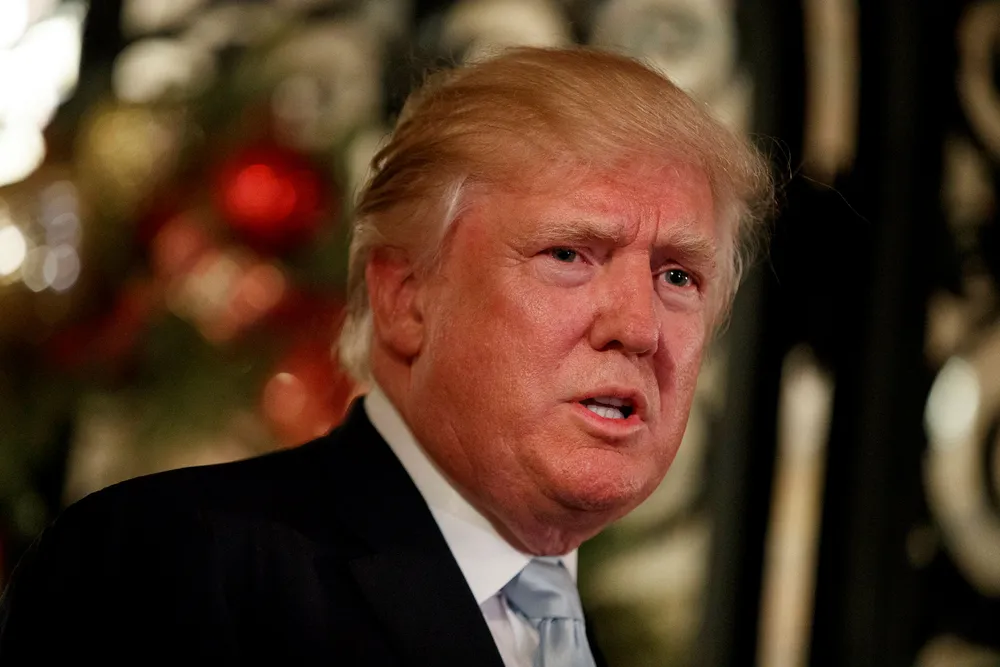 Donald Trump raljerer over Nord-Koreas påstand om at de snart vil ha atomraketter som kan nå til USA. Foto: Evan Vucci/Ap/NTB scanpix