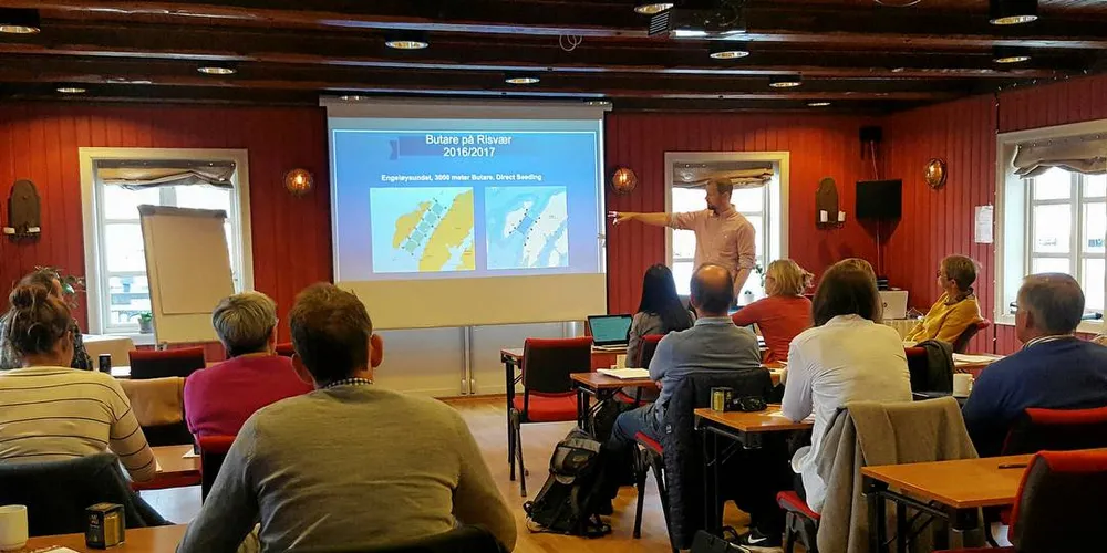 Algeverksted: Et tyvetalls nordnorske algeentusiaster og forskere deltok nylig under algeverksted i Svolvær.Foto: Alf Fagerheim
