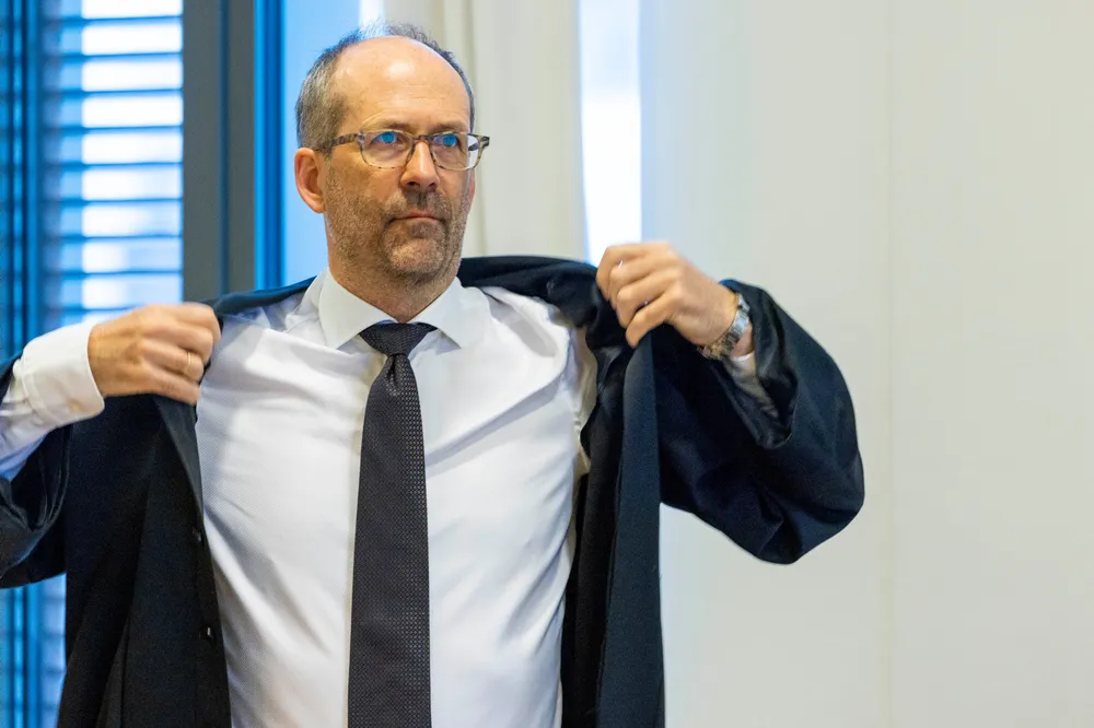 Jan Fougner er Norges Banks advokat i saken mot mangeårige leder i Oljefondet, Elisabeth Bull Daae.