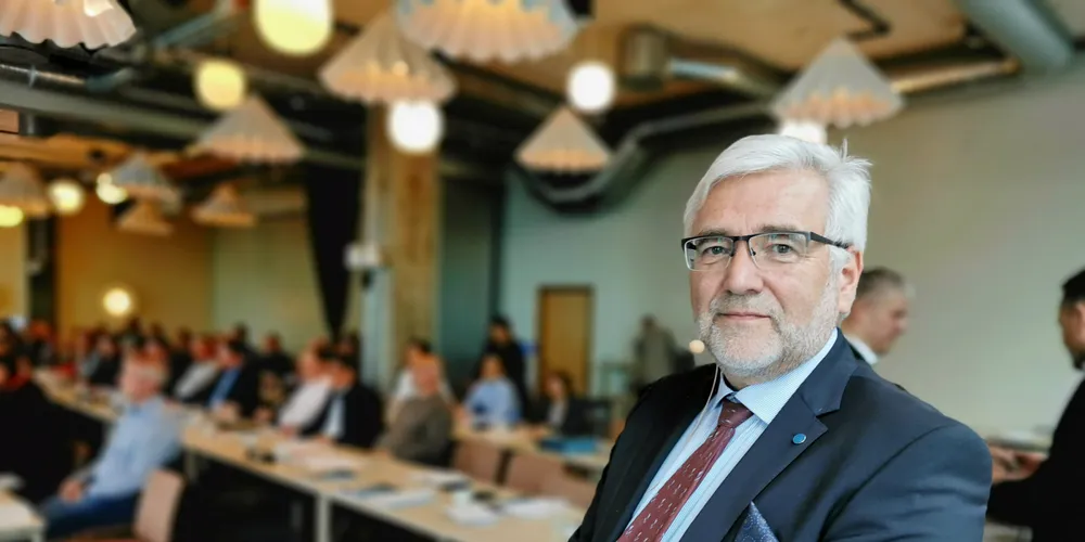 Styreleder Tore Roaldnes konstaterer at Surofi er inne i noe som kan bli et rekordår for salgsorganisasjonen.