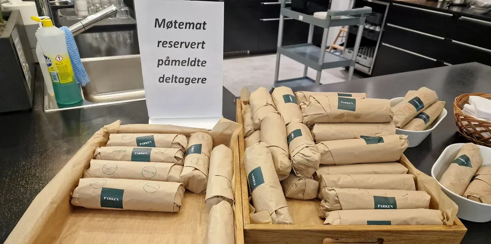 Under havlunsj ved Vilvite-senteret ønsket arrangørene å få svar på hvorfor det er så lite fisk og annen sjømat vi spiser. Wrapsene som ble servert var uten sjømat, ifølge arrangøren. Fiskeribladet observerte (og niblet) på en med vegetarinnhold.