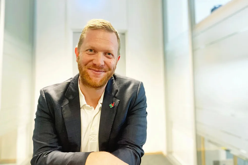 SV-politiker Ådne Naper har brukt all fritid til å dykke ned i 2500 stortingssaker relatert til kraftforbruk og kraftproduksjon.