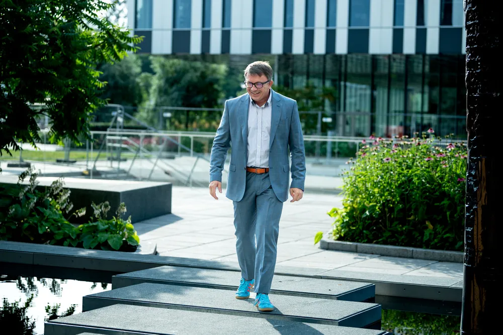 Aker BP-sjef Karl Johnny Hersvik la selskapets andrekvartalstall frem onsdag.