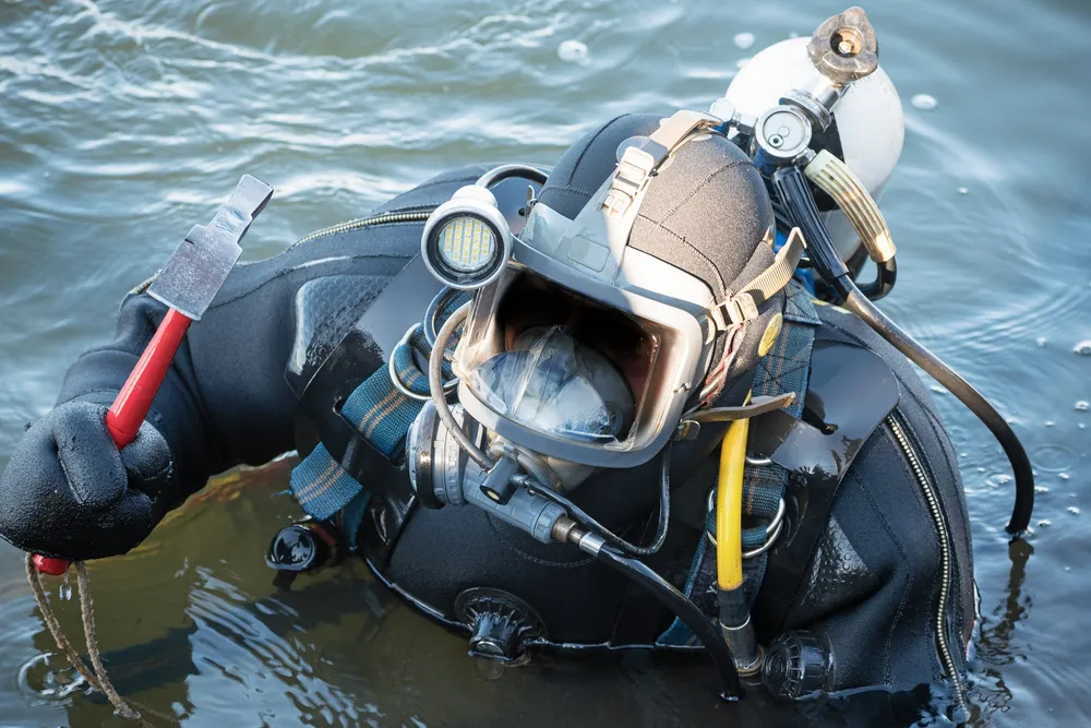 Facing increasingly heavy scrutiny because of mounting diver fatalities and injuries, the industry responded in recent years by implementing a wide range of measures and initiatives aimed at protecting those diving on salmon farms.