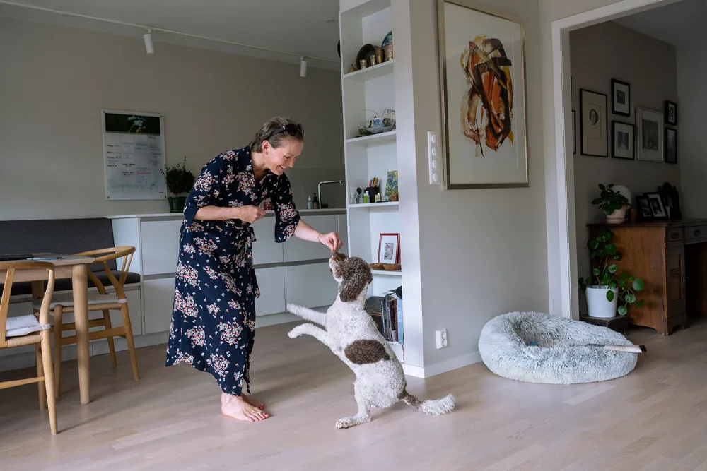 Line Coll, partner i Wikborg Rein og mor til to, satser fullt på både karriere og familie. Nøkkelen tror hun er en god struktur på hverdagen, knallhard prioritering, arbeidslyst og «en fantastisk vaskehjelp, om det er lov å si».