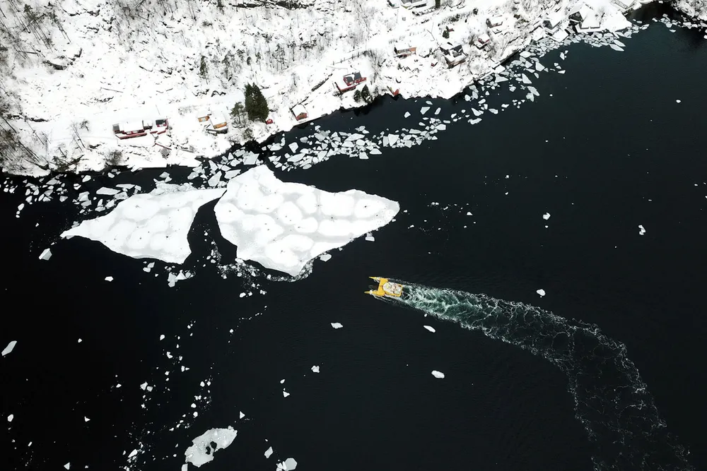 «Is-knekkeren» til Dåfjorden slipp rydder vei i islagte fjorder og havner, med en brøkdel av ressursbruken til konkurrentene.