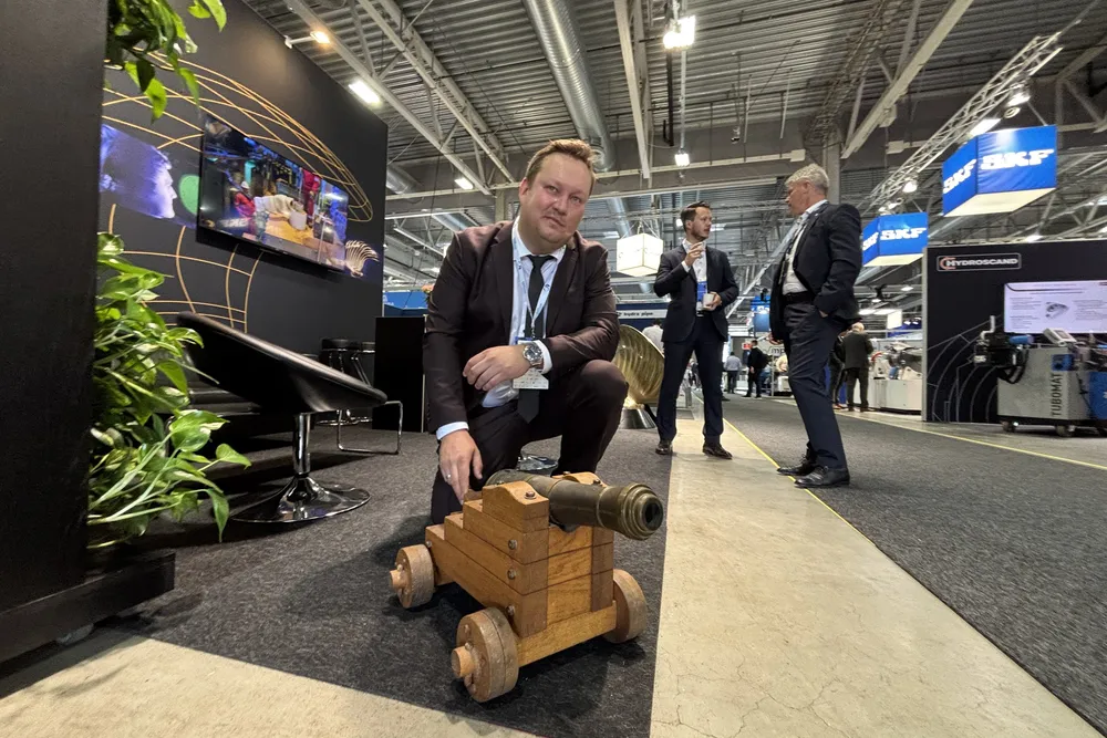 Steffen Strømme Oshaug i Oshaug metall.