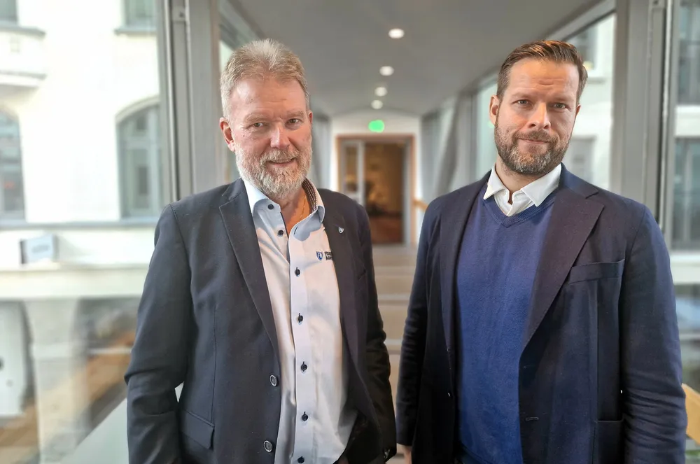Styreleder Bjarni Sigmar Sigurdsson og administrerende direktør Bengt Marius Hilstad i Fiskernes Agnforsyning ønsker høyere agnkvoter.