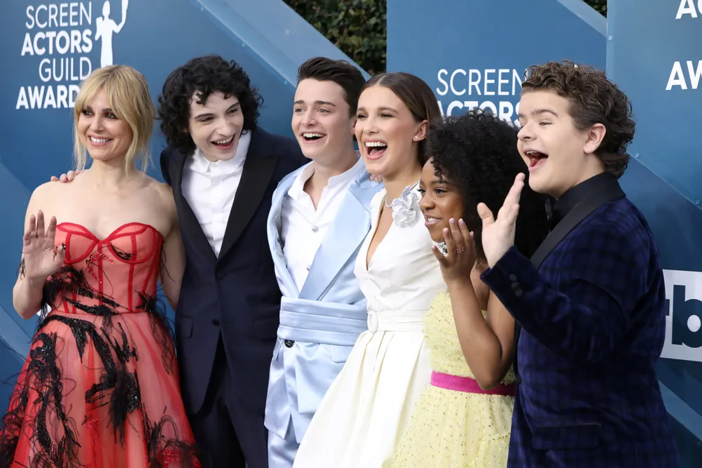 Netflix-serien «Stranger Things» har gjort skuespillerne til verdensstjerner. NHH-professor Helge Thorbjørnsen tror serien også hadde kledd spillformatet.