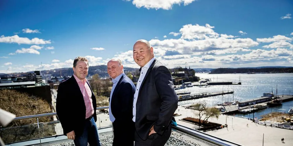 FÅR KRITIKK: Finnmark fisk skal starte opp i Mehamn, og her er initiativtagerne bak: Arne Hjeltnes (f.v.), Thorbjørn Theie og Jørn-Gunnar Jacobsen. Kvoten de er tildelt får politisk kritikk.Foto: Per Thrana, DN
