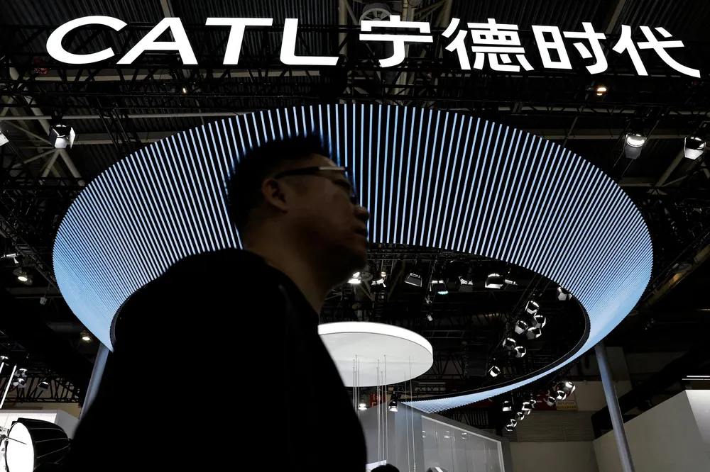Det kinesiske batteriselskapet CATL har hentet inn 4,6 milliarder dollar gjennom en børsnotering i Hongkong – den største globale børsnoteringen så langt i 2025. Handelen starter i neste.