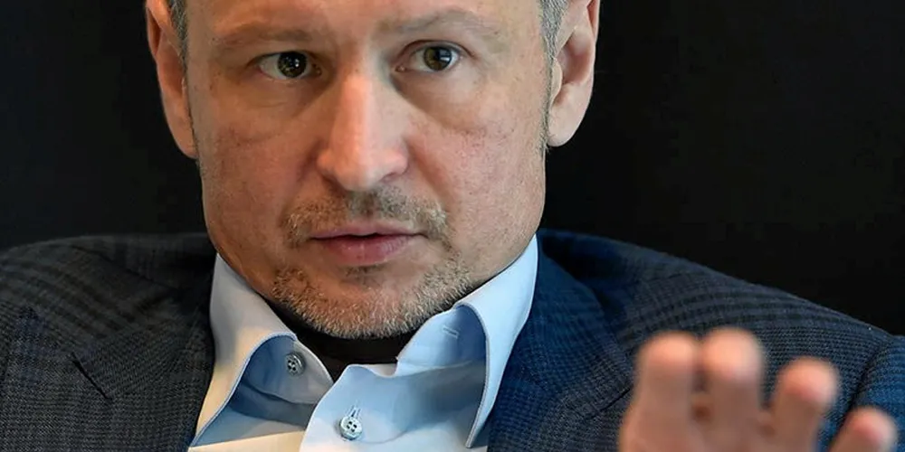 Vitaly Orlov, som er eneeier av Norebo Group, har i mange år nektet for at hans tidligere partner Aleksander Tugushev fortsatt hadde rett på eierandeler i selskapet. Nå har de to inngått forlik.