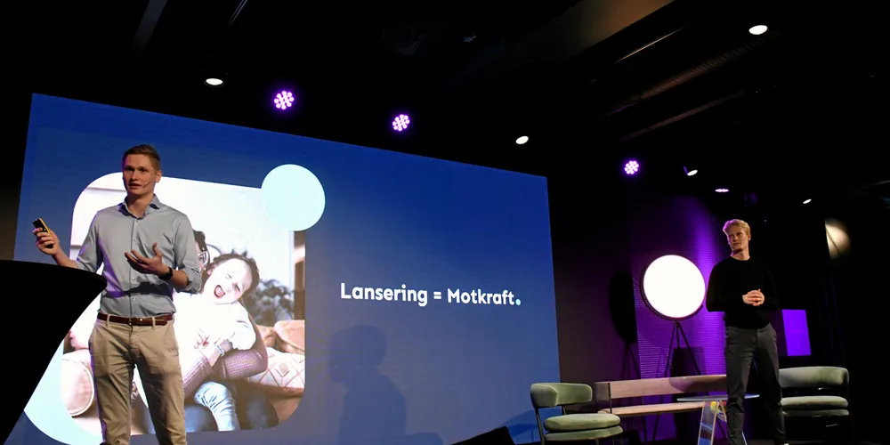 . – Forretningsmodellen vår allerede er bærekraftig. Det er kanskje litt kjipt for dere andre å høre, sa Motkraft-gründerne Anders Rodem (t.v.) og Bjørn Spieler, på en presentasjon tidligere i høst. Nå må de svare på varselet fra Forbrukertilsynet som mener de ikke kan bruke "billigst" i sin markedsføring.