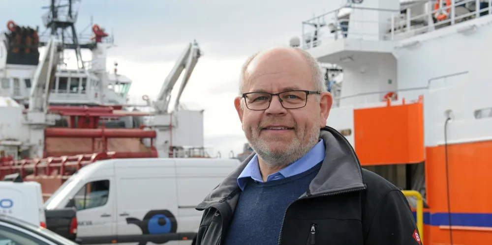 Fiskebåtreder Arne Birkeland opplever at ringnotbåen M/S «Birkeland» blir solgt. Trist, mener han.