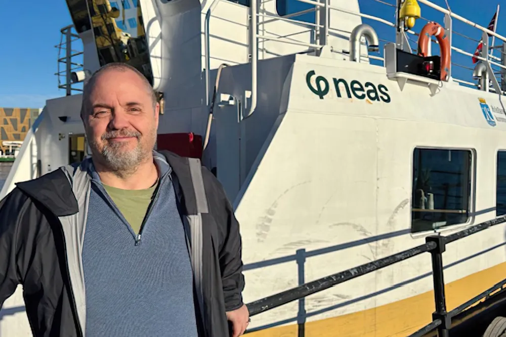 Tor Erling Olsen arbeider fra Nordmøre, mens kollegaen arbeider fra Sunnmøre.