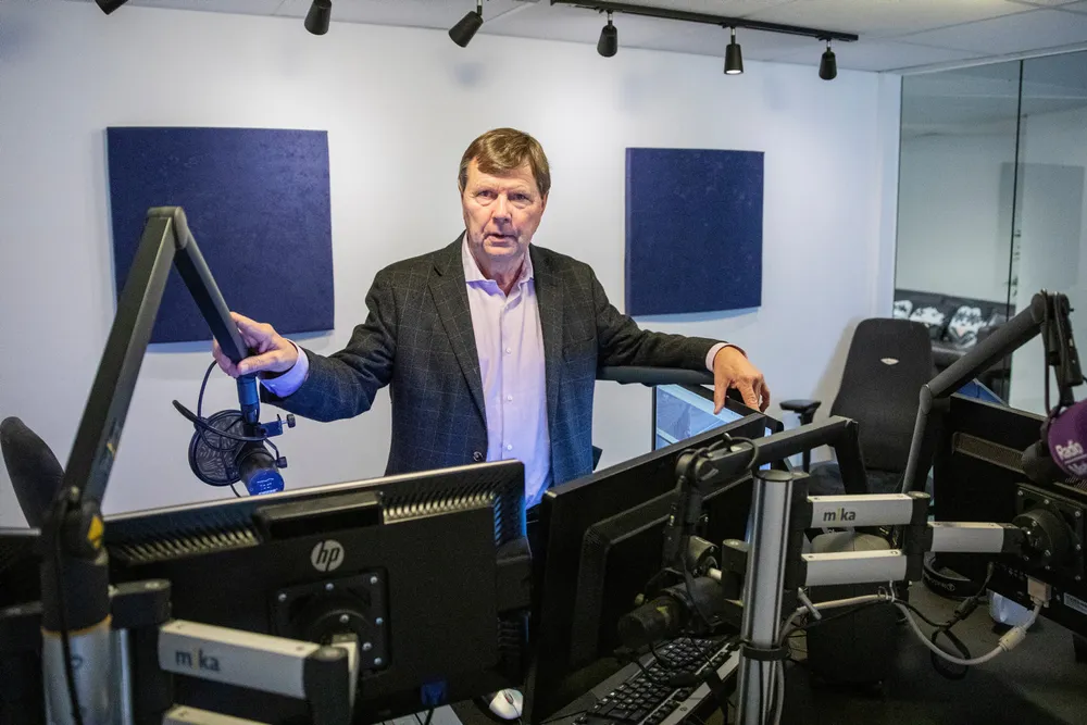 – I praksis har Telenor et tilnærmet monopol, og vi har kun noen få sendere på Telias tårn, sier Svein Larsen, ansvarlig redaktør i Metrosounds.