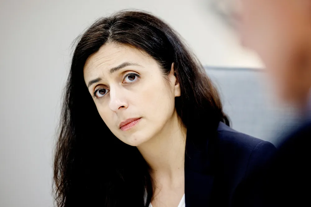 Kjell Inge Røkke er Norges rikeste mann, og annonserer nå at han er ferdig som bidragsyter til det norske fellesskapet, sier stortingsrepresentant Hadia Tajik (Ap).