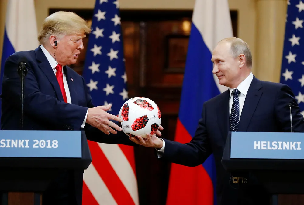 Reaksjonene på toppmøtet i Helsingfors er nærmest samstemte om at Donald Trump (til venstre) ble fintet ut og rundspilt av Vladimir Putin. Foto: Alexander Zemlianichenko/AP/NTB Scanpix