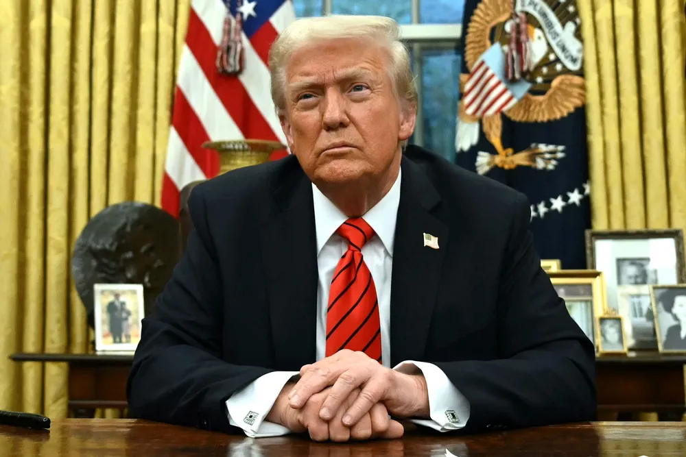 USAs president Donald Trump i Det ovale kontor. Torsdag får han besøk av statsminister Jonas Gahr Støre og finansminister Jens Stoltenberg.