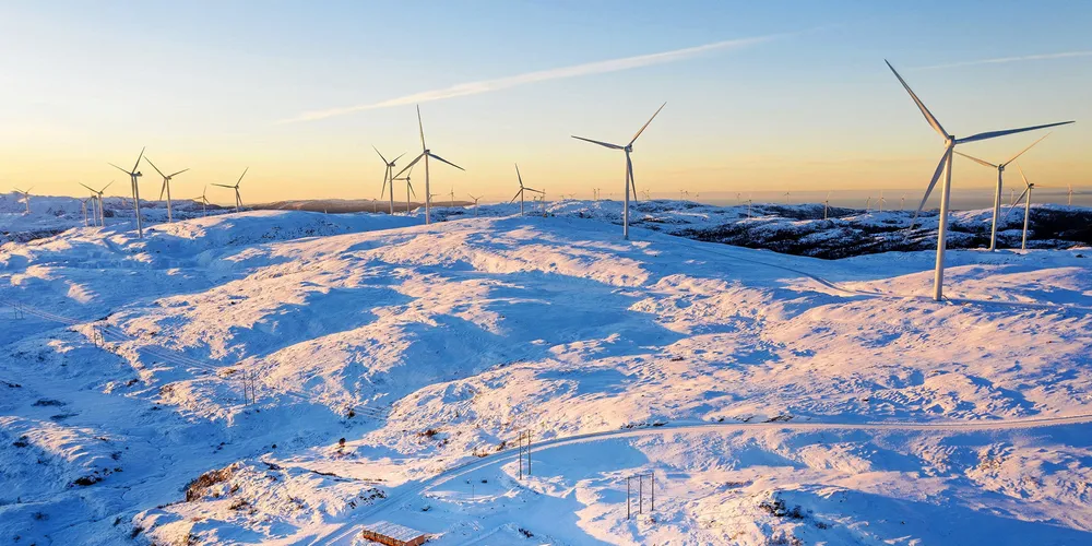 Roan vindpark ble satt i full drift i 2019 og det er Statkraft som så langt har hatt drift- og operatøransvar. Nå overtar TrønderEnergi.
