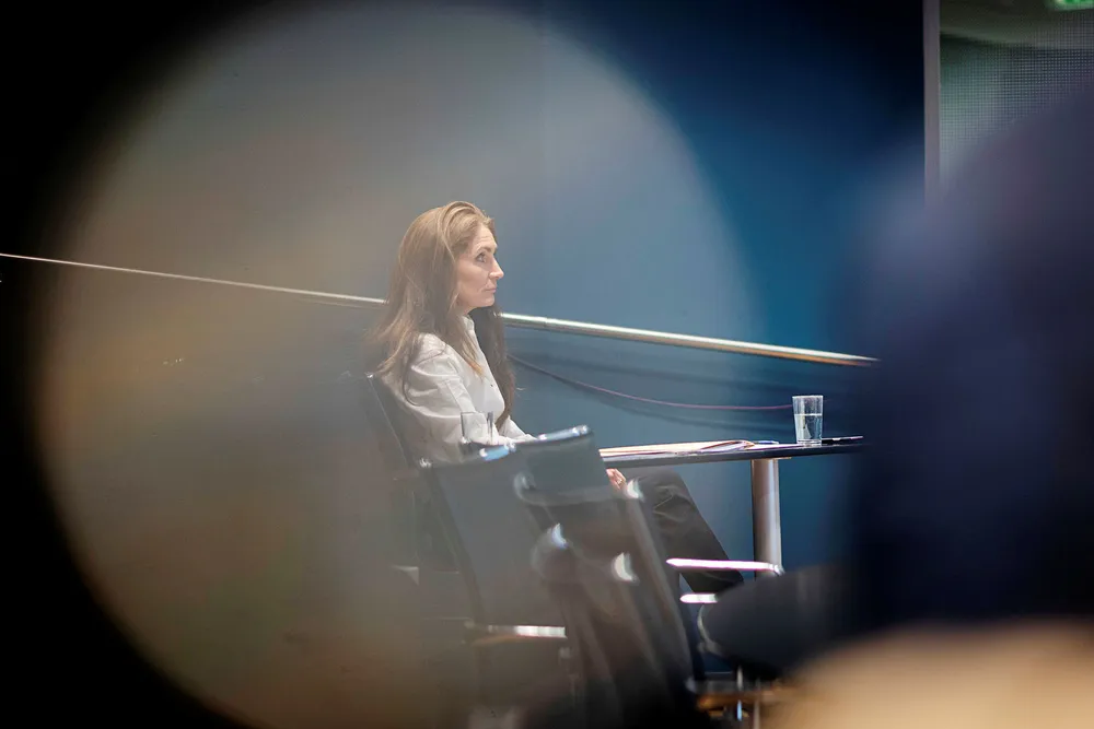 Bank Norwegian-sjef Tine Wollebekk tar med seg både milliardoverskudd og utbytte til eierne fra fjoråret – men i hjemmemarkedet har veksten stoppet opp og utlånstapene øker.