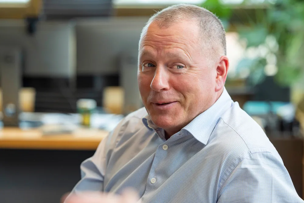 Sjef for Norges Bank Investment Management Nicolai Tangen har gått på et ydmykende nederlag i spørsmålet om Oljefondet bør investere i unoterte aksjer.