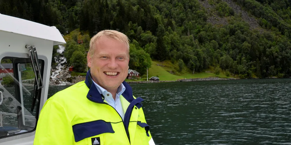 Administrerende direktør i Sognekraft, Terje Bakke Nævdal, er godt fornøyd med det nye navnet Sygnir på nettselskapet.
