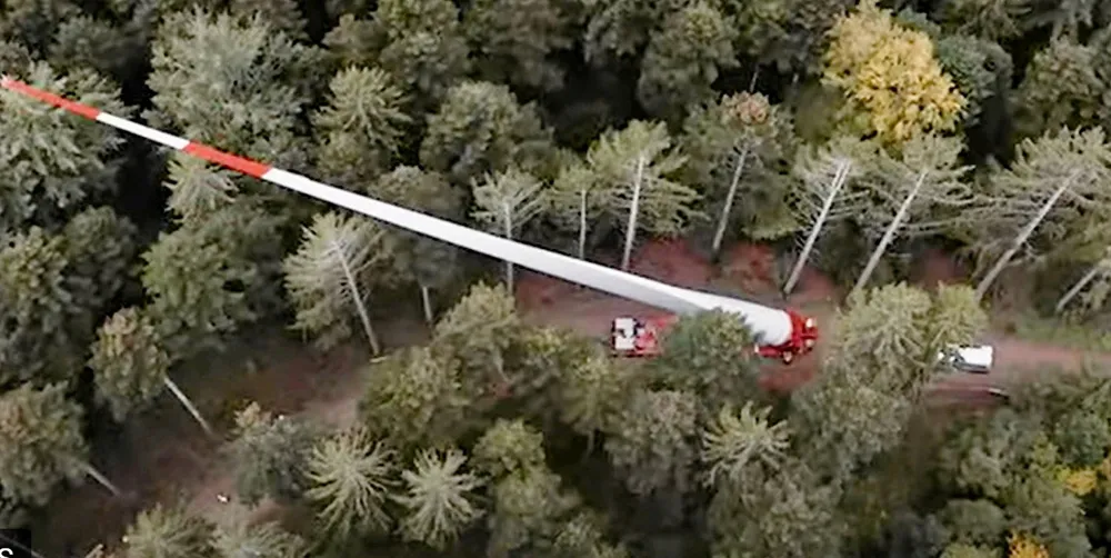 A Hohenlochen blade on its way up to the wind farm.
