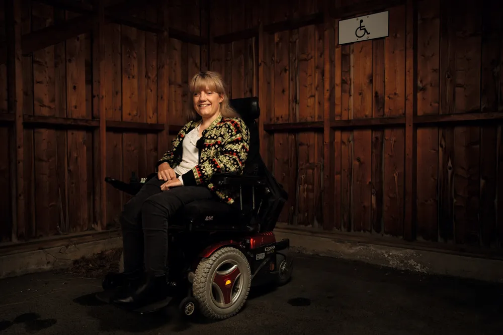Marianne Knudsen, leder av Norges Handikapforbunds Ungdom, fikk beskjed om at hun burde søke uføretrygd da hun ble 18 år. Hun takket nei.