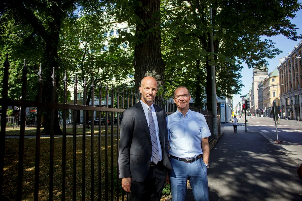 Administrerende direktør Ivar Brandvold i Dolphin Drilling (t.h) og finansdirektør Hjalmar Krogseth Moe må gå.