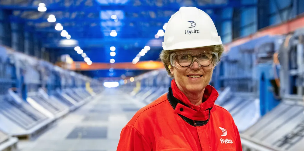 Konsernsjef Hilde Merete Aasheim i Hydro reduserte i høst aluminiumsproduksjonen. Dermed kunne selskapet selge en kvart TWh til spotpris i et høyt priset strømmarked.
