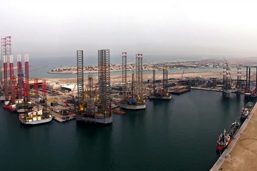 Award: Lamprell's Hamriyah yard