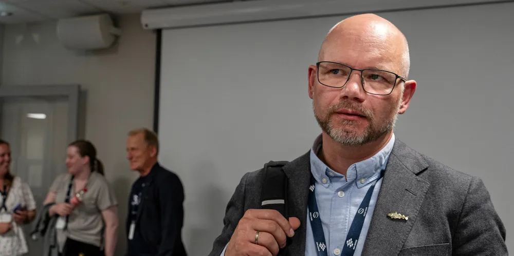 Kystfiskarlagets leder, Tom Vegar Kiil, frykter for kystfiskernes sikkerhet når stadig flere velger å slå av AIS for å skjule gode fiskeplasser.