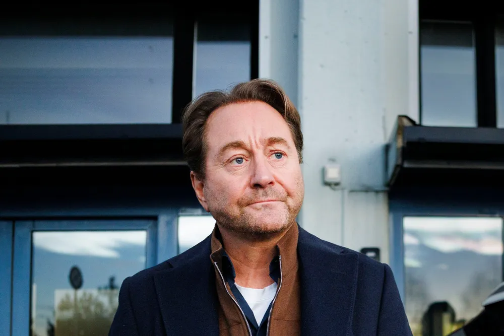 Det var dumt å selge til Kjell Inge Røkke, skriver Jens Ulltveit-Moe.
