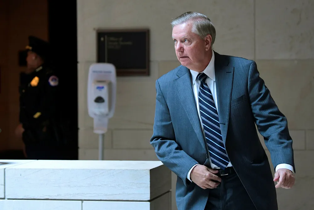 Lindsey Graham var en av dem som reagerte kraftig etter et lukket møte der CIA-sjefen orienterte ledende senatorer om drapet på Jamal Khashoggi. Han er en av forslagsstillerne bak den tverrpolitiske resolusjonen.