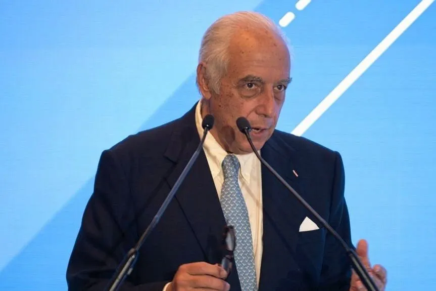 DryLog chairman Peter Livanos.