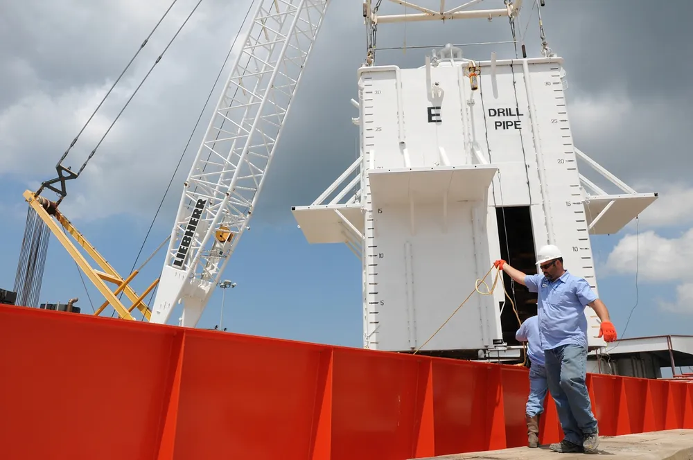 Cofferdam: Device during initial deployment