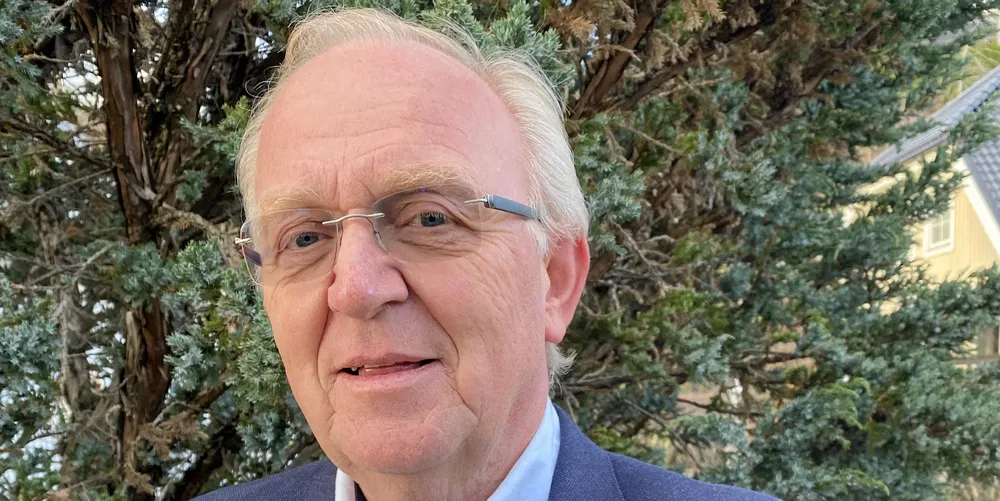 Tidligere krafttopp Einar Westre mener olje- og energidepartementet bør gå rett til EU-kommisjonen for å forhandle frem mulighet for å redusere kapasiteten på utenlandskablene.
