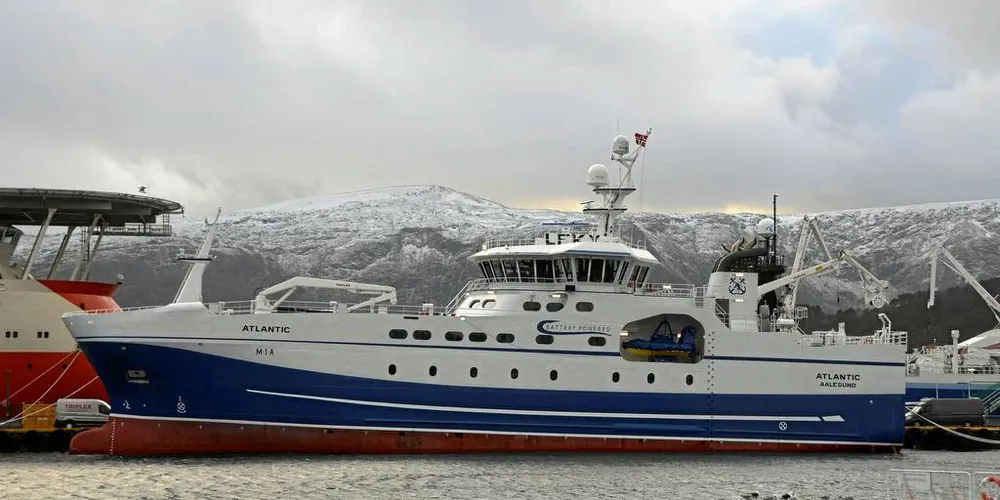 NYE «ATLANTIC»: 64x14 meter nybygg og størst i autolineflåten inntil vidare. Få sektorar, om nokon, er komne lenger innanfor grønt skifte i Norge enn dei maritime næringane våre, skriv Øystein Sandøy.Foto: Einar Lindbæk