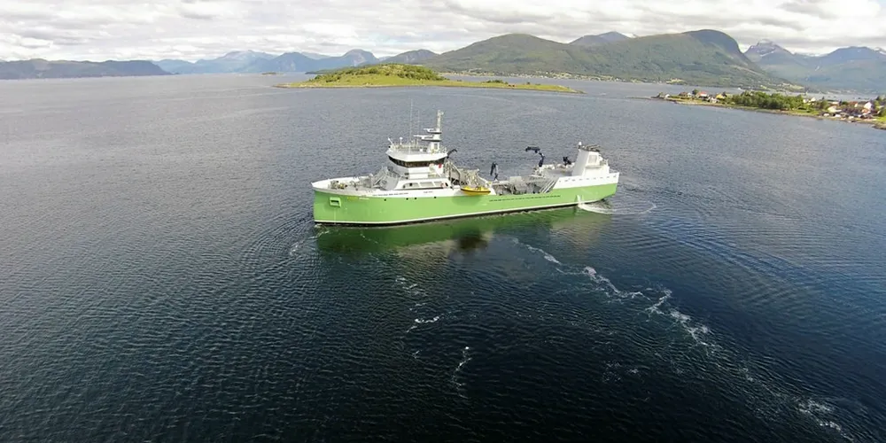 Mannen jobbet om bord på brønnbåten Øysund da ulykken skjedde torsdag formiddag. (Arkivfoto: Aas Mek. Verksted)