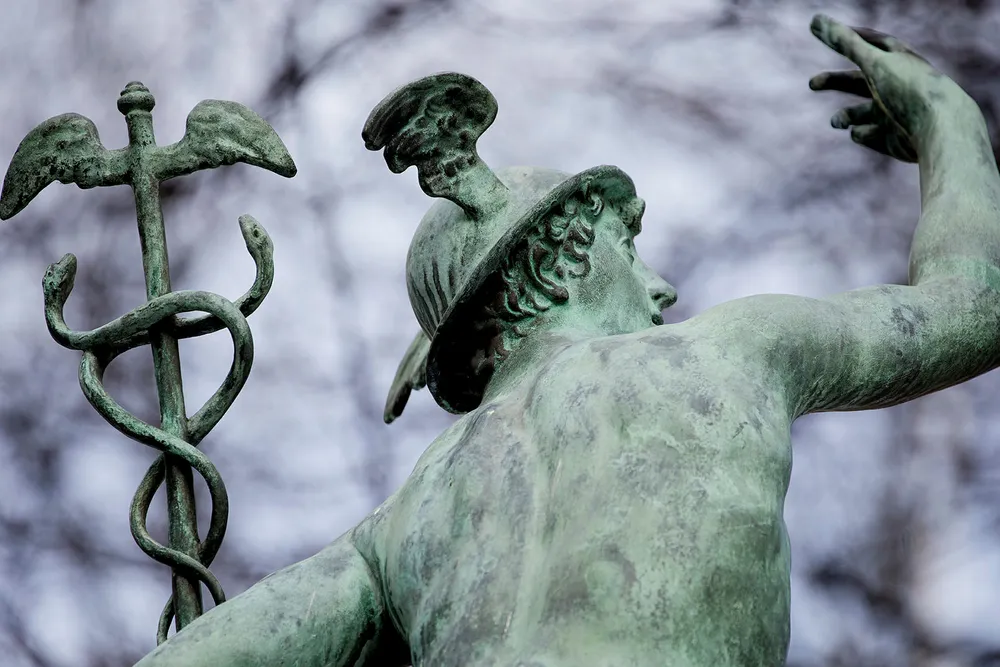 Merkur-skulpturen utenfor Oslo Børs. Foto: Ida von Hanno Bast