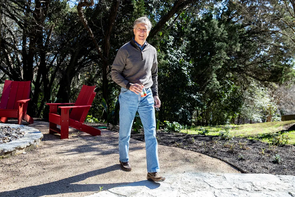 Mens Equinor har tapt milliarder, har Bud Brigham etablerte nye selskaper og tjent milliardbeløp. Her er han utenfor kontorene i Austin, Texas.