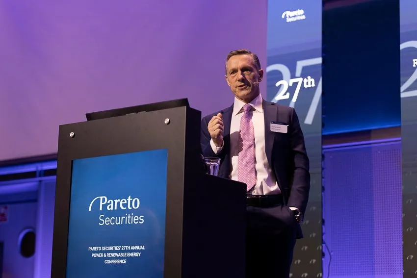 – Kina har i dag en markedsandel på over 80 prosent i de fleste deler av forsyningskjeden i solkraft. Samtidig står de for mellom 60 og 70 prosent av verdens batteriproduksjon, sier investeringsdirektøren Lars Ove Skorpen. i Pareto Securities.