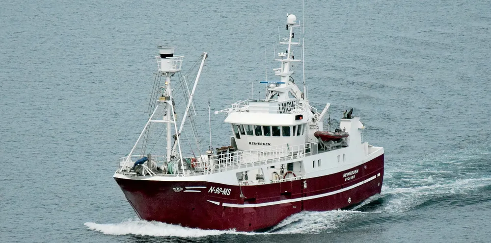 «Reinebuen» skjøt årets første hval i helga.