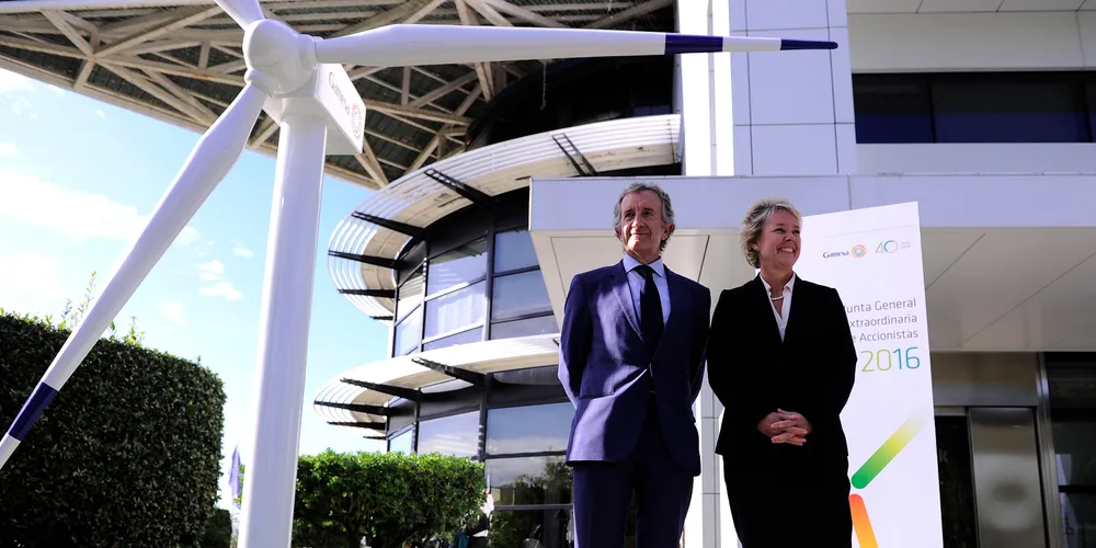 Gamesa chairman Ignacio Martín and Siemens managing board member Lisa Davis at Gamesa headquarters in northern Spain