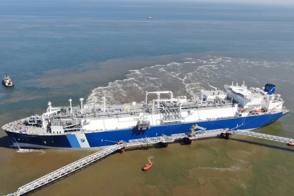 The Excelsior FSRU arrived at Wilhelmshaven on 28 April.