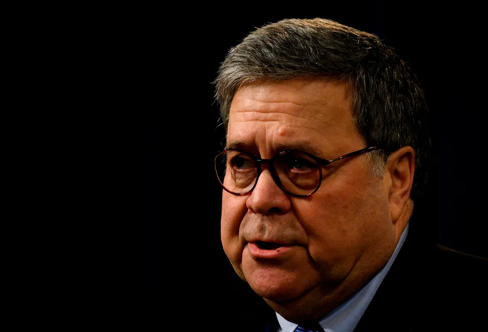 USAs justisminister William Barr mener USA bør kjøpe telekomselskapene Nokia og Ericsson